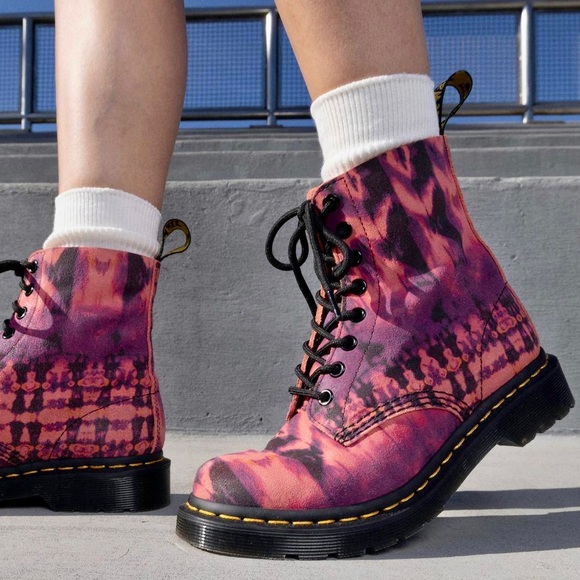 🌈 SOLD Amazing colorful suede Dr Martens - Picture 2 of 12